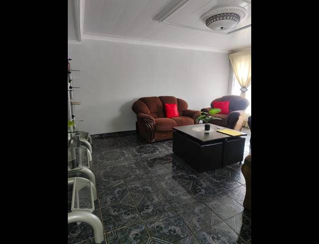 3 BEDROOM HOUSE FOR SALE IN MOGWASE UNIT 5